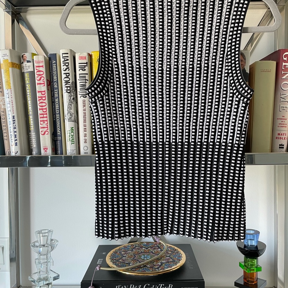 Theory Black and White Knit Tank Sz S